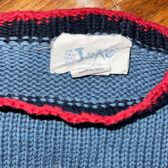 And then there was Jake size 4T robot Appliqué Sweater. Cotton blend - Picture 3 of 5